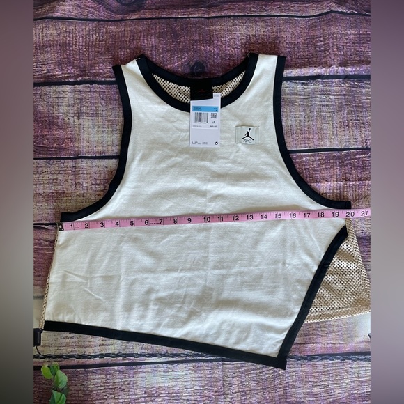 🚨🚨JORDAN TOP $40🚨🚨 - Picture 6 of 12